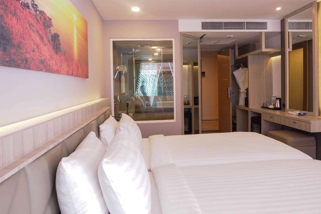 Clarion Hotel Patong Phuket Room photo