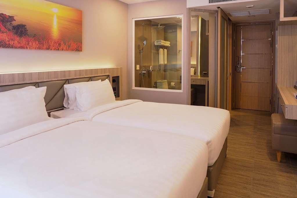 Clarion Hotel Patong Phuket Room photo