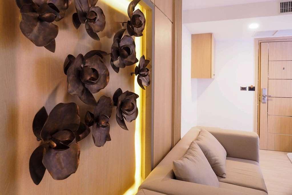Clarion Hotel Patong Phuket Room photo