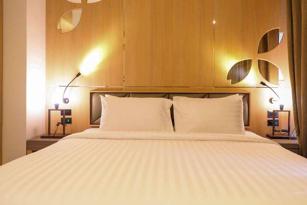 Clarion Hotel Patong Phuket Room photo