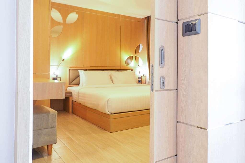 Clarion Hotel Patong Phuket Room photo